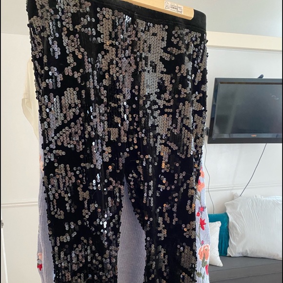 Holiday attire! - Picture 2 of 2